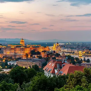 Apartament On Gellert Hill Downtown With Free Garage & Castle View